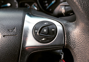 Подержанный автомобиль Ford Focus Hatchback 2011 года (14 фото)