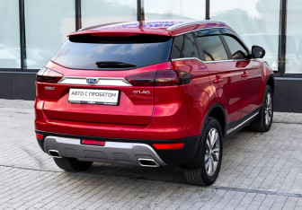 Подержанный автомобиль Geely Atlas 2021 года (5 фото)