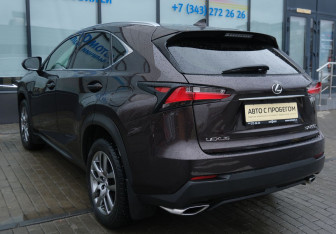 Подержанный автомобиль Lexus NX 2015 года (3 фото)