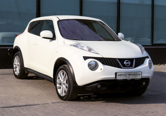 Подержанный автомобиль Nissan Juke 2011 года (7 фото)