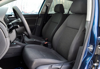 Подержанный автомобиль Volkswagen Golf Hatchback 2007 года (13 фото)