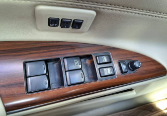 Подержанный автомобиль Nissan Teana 2011 года (14 фото)