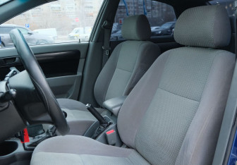 Подержанный автомобиль Chevrolet Lacetti Sedan 2012 года (16 фото)