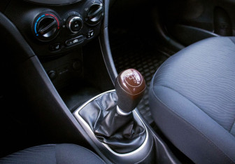 Подержанный автомобиль Hyundai Solaris Sedan 2011 года (10 фото)