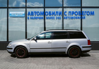 Подержанный автомобиль Volkswagen Passat Wagon 1999 года (2 фото)