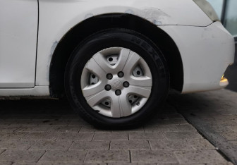 Подержанный автомобиль Geely Emgrand EC7 Sedan 2013 года (17 фото)