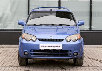 Подержанный автомобиль Honda HR-V 2002 года (8 фото)