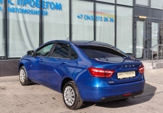 Подержанный автомобиль LADA (ВАЗ) Vesta Sedan 2021 года (3 фото)