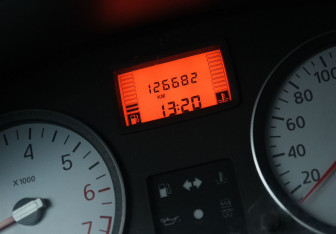 Подержанный автомобиль Renault Logan Sedan 2008 года (14 фото)