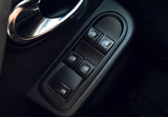 Подержанный автомобиль Nissan Terrano 2018 года (11 фото)