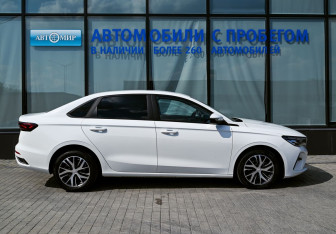 Подержанный автомобиль Geely Emgrand 2023 года (6 фото)