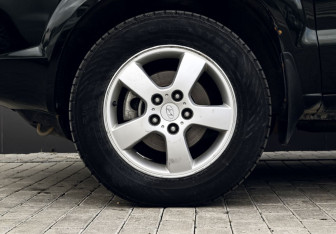 Подержанный автомобиль Hyundai Tucson 2007 года (20 фото)