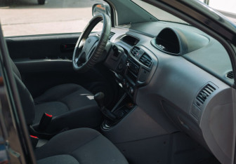 Подержанный автомобиль Hyundai Matrix 2005 года (11 фото)