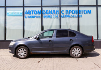 Подержанный автомобиль Skoda Octavia Liftback 2011 года (2 фото)