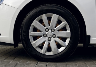 Подержанный автомобиль Chevrolet Cruze Hatchback 2012 года (20 фото)