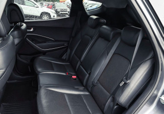 Подержанный автомобиль Hyundai Santa Fe 2015 года (10 фото)