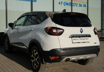Подержанный автомобиль Renault Kaptur 2021 года (3 фото)