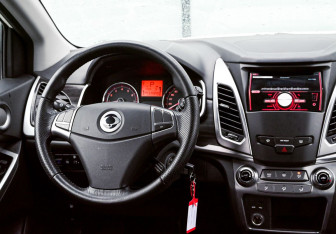 Подержанный автомобиль SsangYong Actyon 2014 года (19 фото)