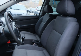 Подержанный автомобиль Chevrolet Aveo Sedan 2008 года (15 фото)
