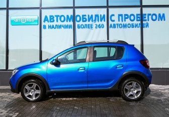 Подержанный автомобиль Renault Sandero 2019 года (2 фото)