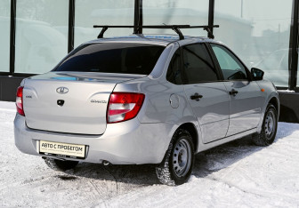 Подержанный автомобиль LADA (ВАЗ) Granta Sedan 2017 года (5 фото)