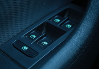 Подержанный автомобиль Skoda Rapid Liftback 2016 года (11 фото)