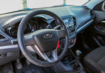 Подержанный автомобиль LADA (ВАЗ) Vesta Sedan 2016 года (10 фото)