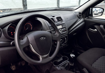 Подержанный автомобиль LADA (ВАЗ) Granta Liftback 2019 года (13 фото)
