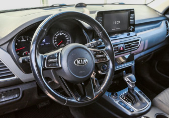 Подержанный автомобиль Kia Seltos 2020 года (14 фото)