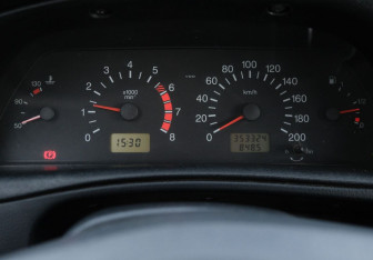 Подержанный автомобиль Chevrolet Niva 2015 года (13 фото)