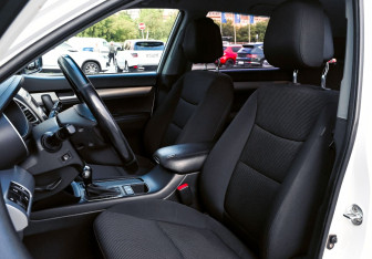 Подержанный автомобиль Kia Sorento 2015 года (18 фото)