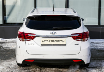 Подержанный автомобиль Hyundai i40 Wagon 2016 года (4 фото)