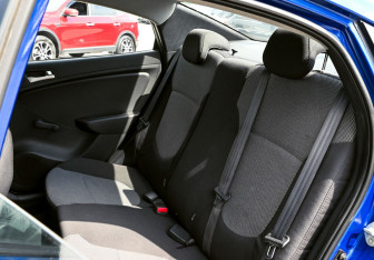 Подержанный автомобиль Hyundai Solaris Sedan 2013 года (15 фото)
