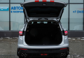 Подержанный автомобиль Geely Coolray 2021 года (20 фото)