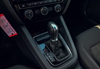 Подержанный автомобиль Volkswagen Jetta Sedan 2014 года (10 фото)