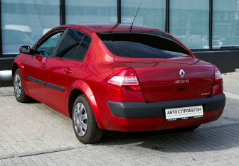 Подержанный автомобиль Renault Megane Sedan 2006 года (3 фото)