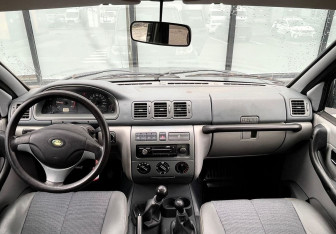 Подержанный автомобиль УАЗ Patriot 2011 года (11 фото)