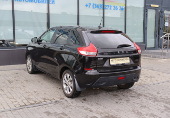 Подержанный автомобиль LADA (ВАЗ) XRAY 2019 года (3 фото)