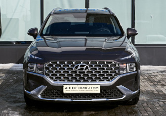 Подержанный автомобиль Hyundai Santa Fe 2021 года (8 фото)