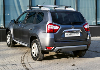 Подержанный автомобиль Nissan Terrano 2019 года (3 фото)