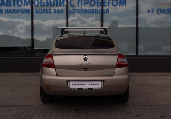 Подержанный автомобиль Renault Megane Sedan 2007 года (4 фото)