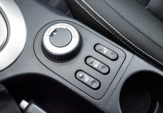 Подержанный автомобиль Nissan Qashqai 2013 года (14 фото)