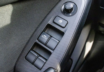 Подержанный автомобиль Mazda 3 Sedan 2014 года (12 фото)