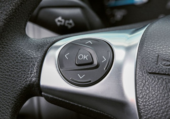 Подержанный автомобиль Ford Focus Hatchback 2011 года (13 фото)