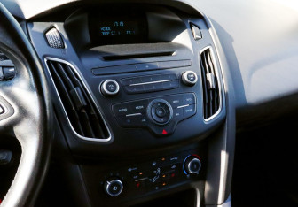 Подержанный автомобиль Ford Focus Hatchback 2016 года (10 фото)