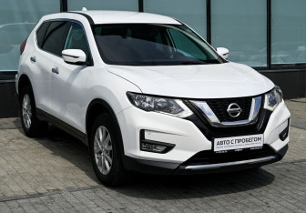 Подержанный автомобиль Nissan X-Trail 2021 года (7 фото)