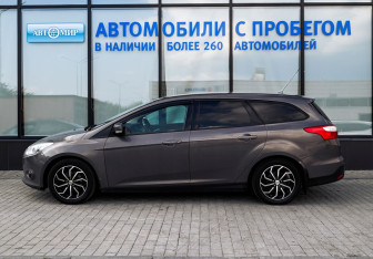 Подержанный автомобиль Ford Focus Wagon 2012 года (2 фото)