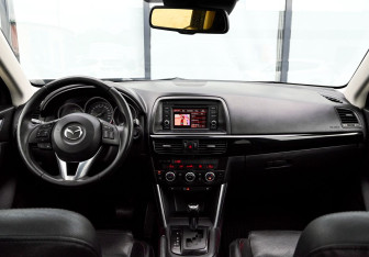 Подержанный автомобиль Mazda CX-5 2012 года (20 фото)