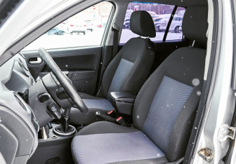 Подержанный автомобиль Ford Fusion 2008 года (9 фото)