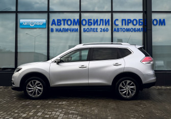 Подержанный автомобиль Nissan X-Trail 2016 года (2 фото)